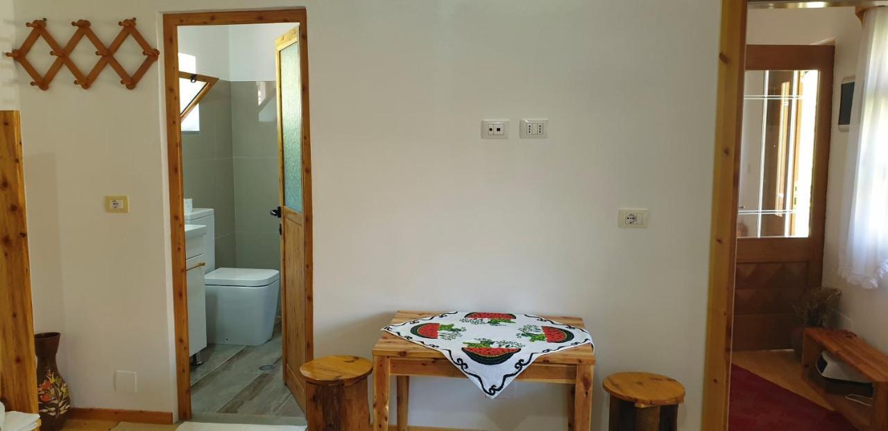 Bujtina Peshtan Guesthouse&Camping Tepelene المظهر الخارجي الصورة