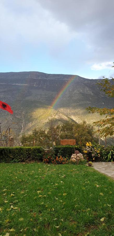 Bujtina Peshtan Guesthouse&Camping Tepelene المظهر الخارجي الصورة