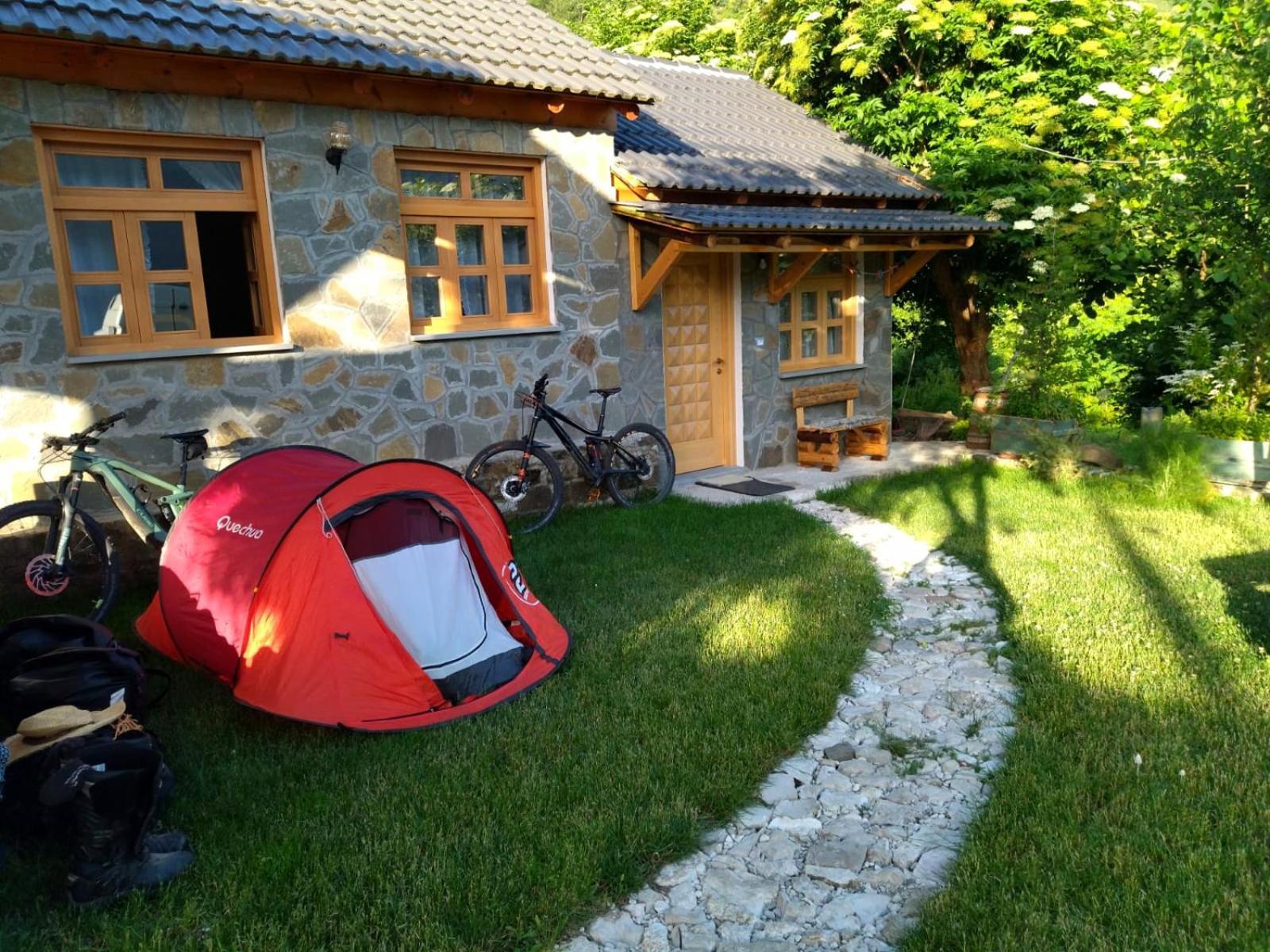 Bujtina Peshtan Guesthouse&Camping Tepelene المظهر الخارجي الصورة